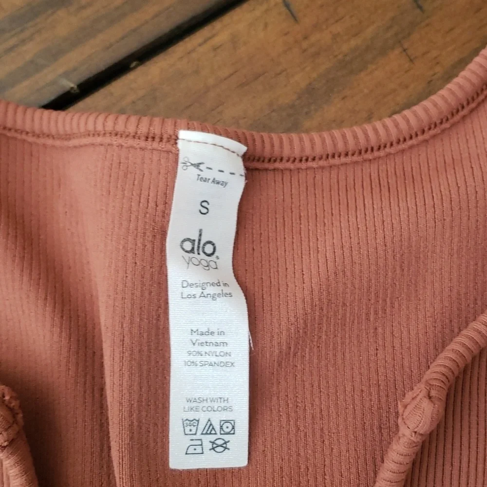 Alo ribbed savvy crop Short Sleeve